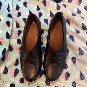 Black women’s clarks shoes